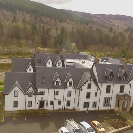 Montclaire Apartment Ballater Exterior foto