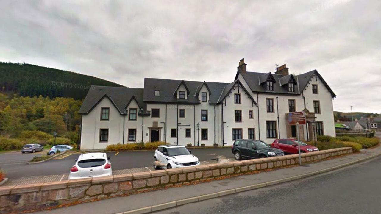 Montclaire Apartment Ballater Exterior foto
