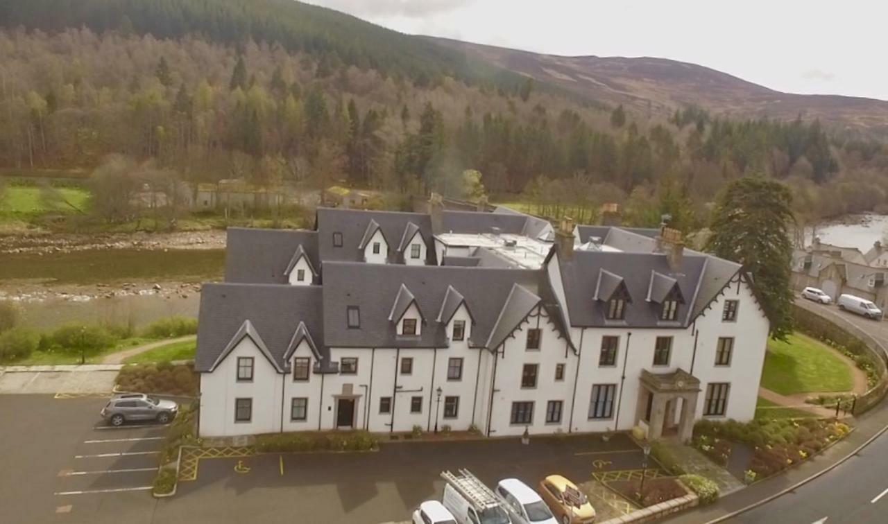 Montclaire Apartment Ballater Exterior foto